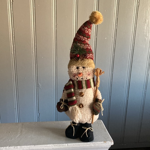 NWT- 19” Standing Snowman ⛄️ Holiday Greeter Decoration Holding Broom 🧹 Adj.Hat - Picture 16 of 17